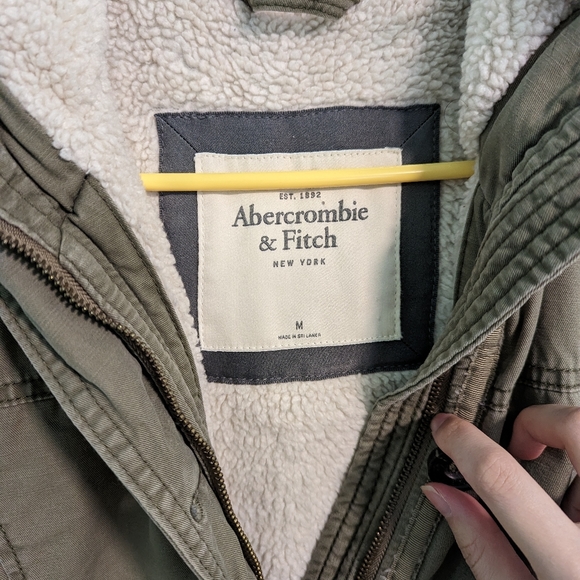 Abercrombie and Fitch fleeced jacket - Picture 5 of 7